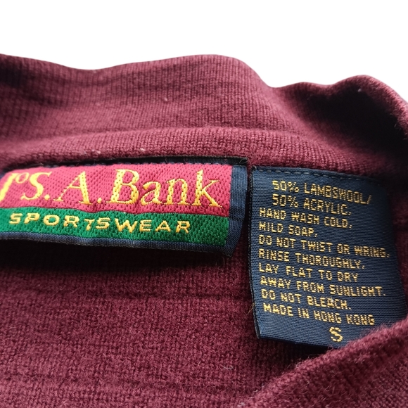 JOS. A BANKS WOMEN'S SIZE SMALL CRANBERRY COLOR FRONT BUTTON SWEATER. - Picture 2 of 6